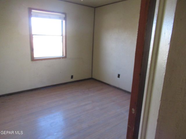 327 GEORGE ORR Road, El Paso, TX 79915