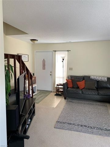 4524 Genoa CIR, Virginia Beach, VA 23462