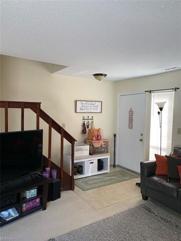 4524 Genoa CIR, Virginia Beach, VA 23462