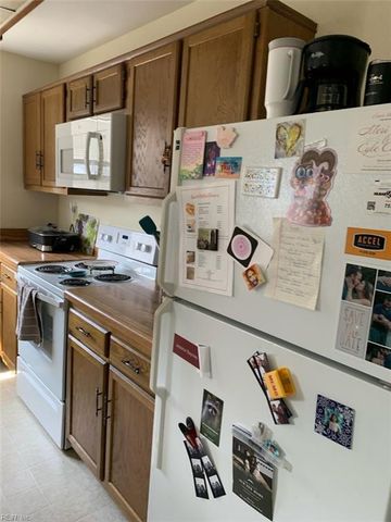 4524 Genoa CIR, Virginia Beach, VA 23462