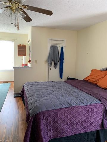 4524 Genoa CIR, Virginia Beach, VA 23462