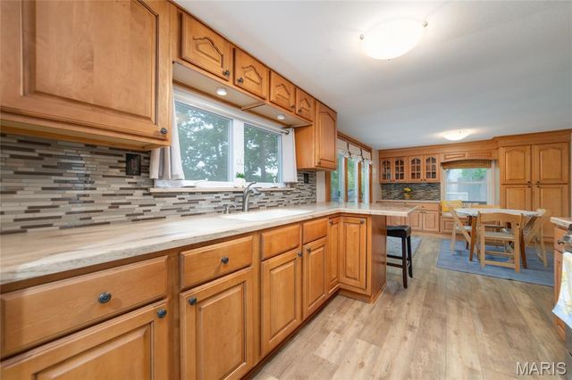 13764 E Sunrise Lake Drive, De Soto, MO 63020