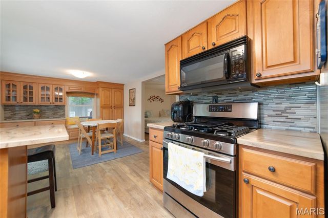 13764 E Sunrise Lake Drive, De Soto, MO 63020