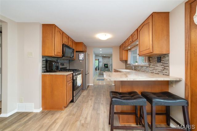 13764 E Sunrise Lake Drive, De Soto, MO 63020