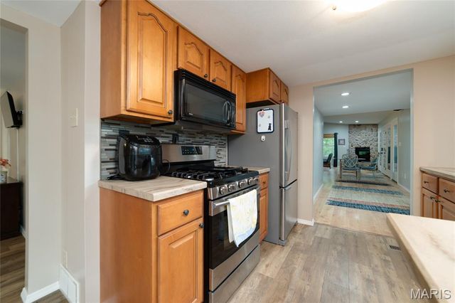 13764 E Sunrise Lake Drive, De Soto, MO 63020