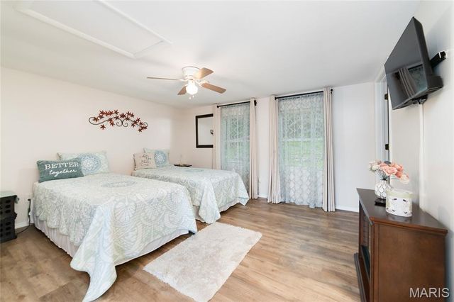 13764 E Sunrise Lake Drive, De Soto, MO 63020