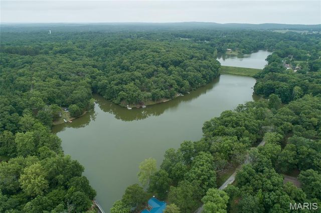 13764 E Sunrise Lake Drive, De Soto, MO 63020