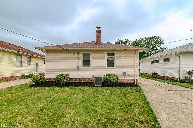 595 Dickerson Road, Willowick, OH 44095
