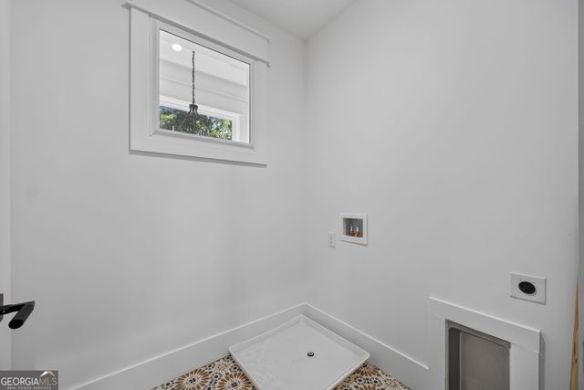 274 White Street, Hoschton, GA 30548