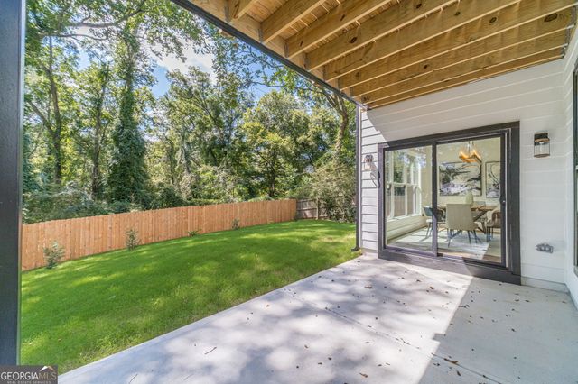 274 White Street, Hoschton, GA 30548