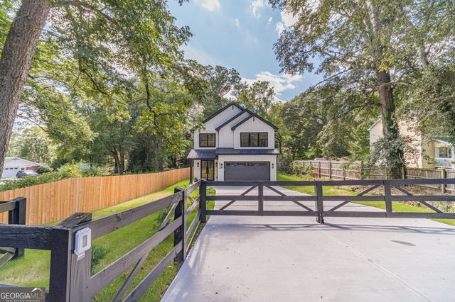 274 White Street, Hoschton, GA 30548