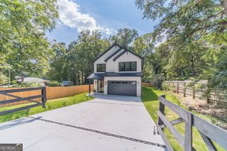 274 White Street, Hoschton, GA 30548