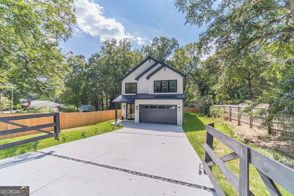 274 White Street, Hoschton, GA 30548