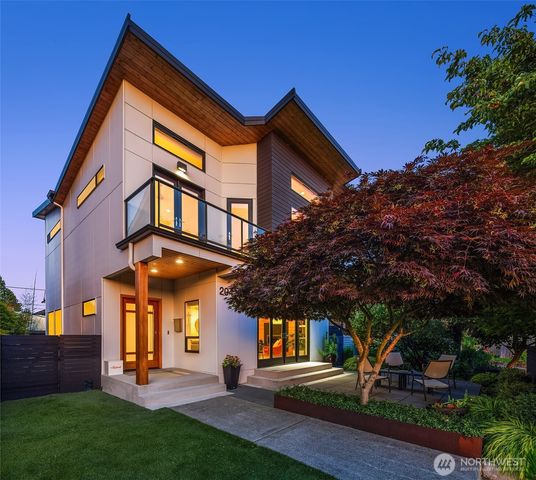 2042 42nd Avenue E, Seattle, WA 98112