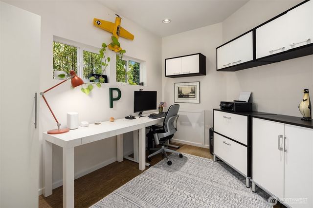 2042 42nd Avenue E, Seattle, WA 98112