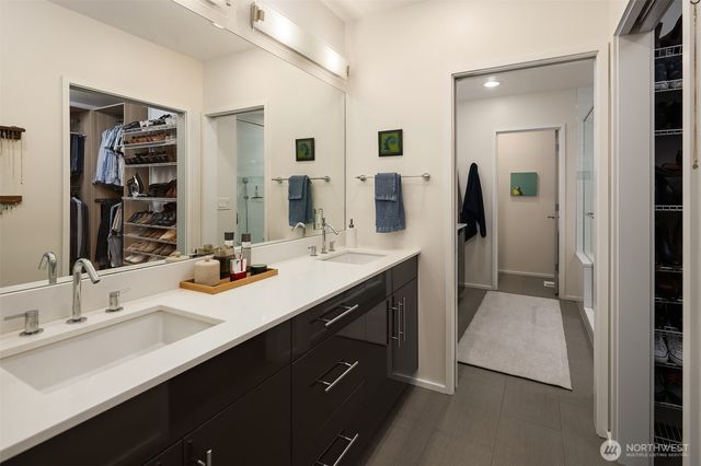 2042 42nd Avenue E, Seattle, WA 98112