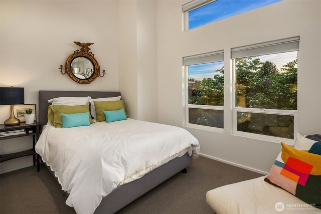 2042 42nd Avenue E, Seattle, WA 98112