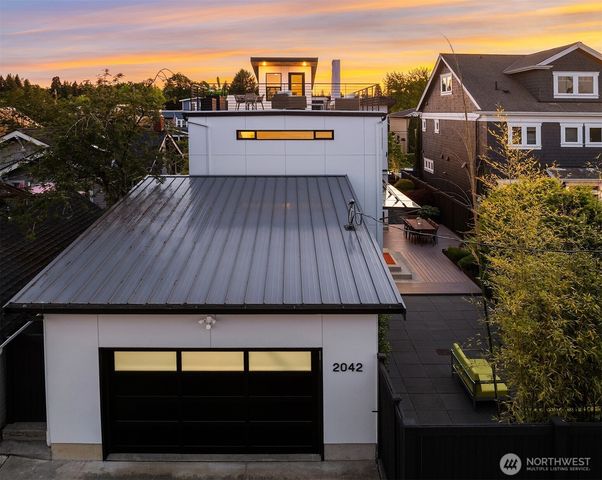2042 42nd Avenue E, Seattle, WA 98112