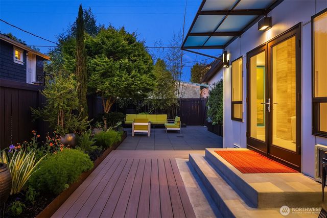 2042 42nd Avenue E, Seattle, WA 98112