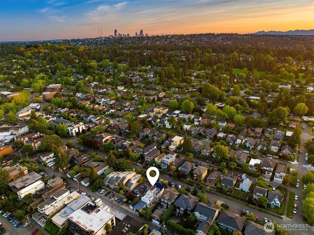 2042 42nd Avenue E, Seattle, WA 98112