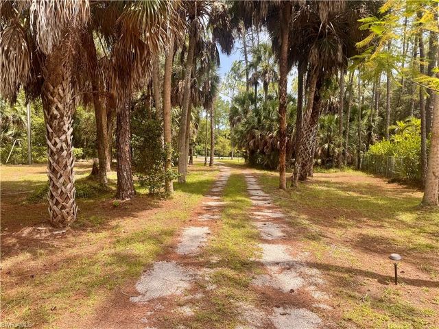 4392 11th AVE SW, Naples, FL 34116