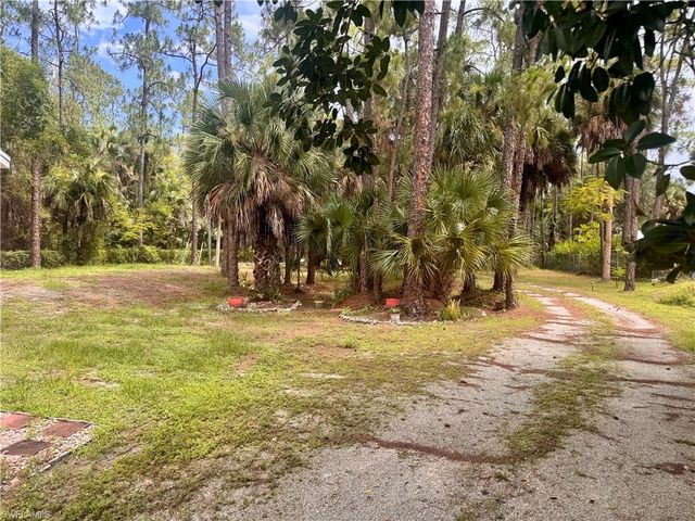 4392 11th AVE SW, Naples, FL 34116
