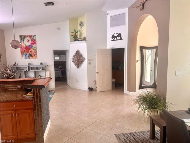 4392 11th AVE SW, Naples, FL 34116
