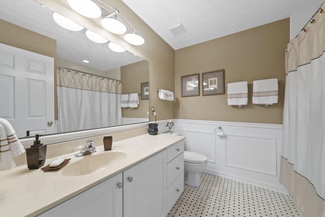 8210 Glenmore Drive, Powell, OH 43065