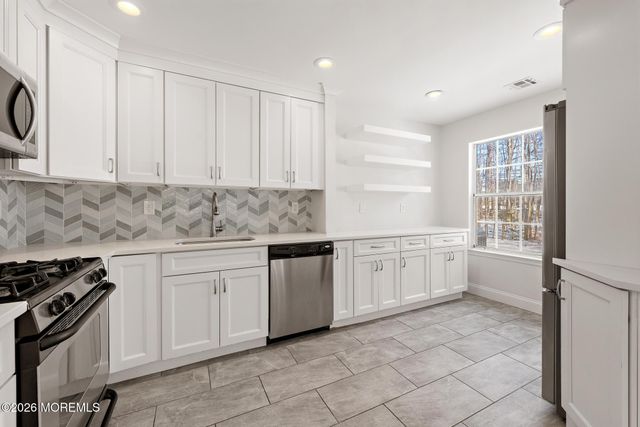 1 Canidae Court, Tinton Falls, NJ 07753