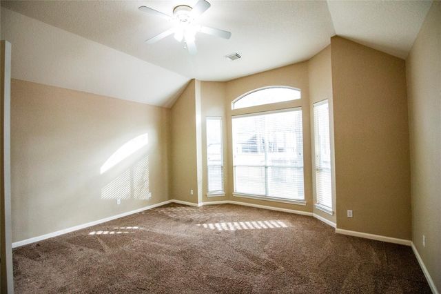 3318 Shadowcrest Court, Montgomery, TX 77356