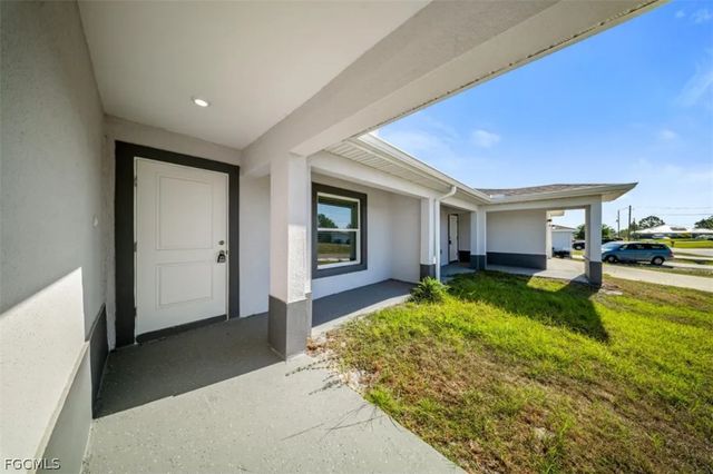 4414 28th ST SW, Lehigh Acres, FL 33973