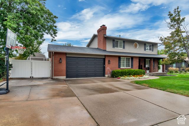 8498 S TERRACE DR, Sandy, UT 84093
