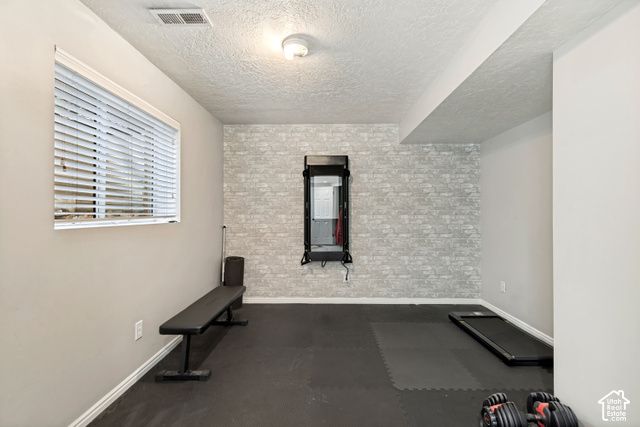 8498 S TERRACE DR, Sandy, UT 84093