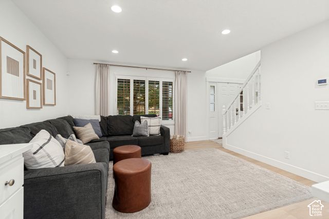 8498 S TERRACE DR, Sandy, UT 84093