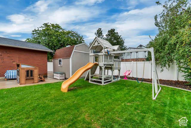 8498 S TERRACE DR, Sandy, UT 84093