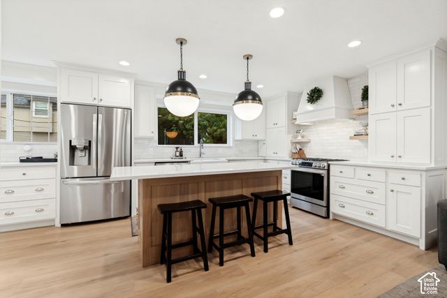 8498 S TERRACE DR, Sandy, UT 84093
