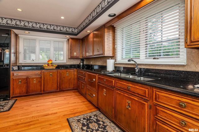 15866 Moellers Road, Marion, IL 62959