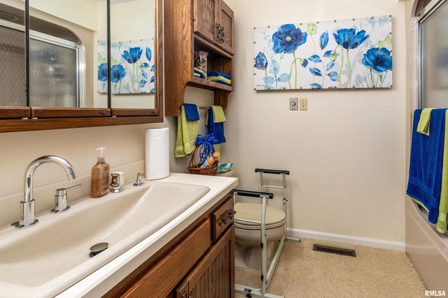 15866 Moellers Road, Marion, IL 62959