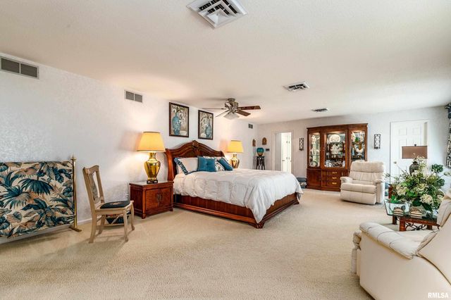 15866 Moellers Road, Marion, IL 62959