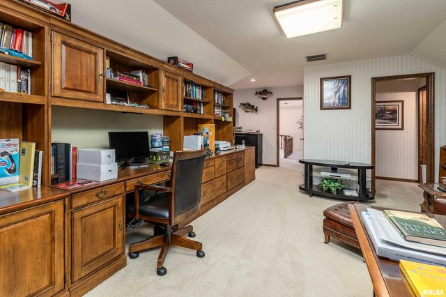 15866 Moellers Road, Marion, IL 62959