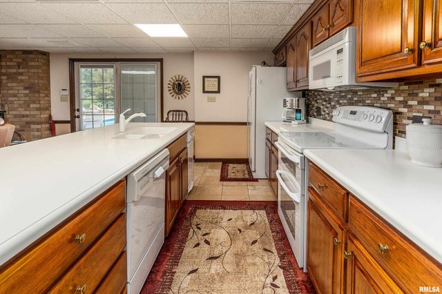 15866 Moellers Road, Marion, IL 62959