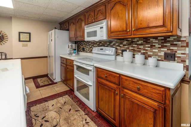 15866 Moellers Road, Marion, IL 62959