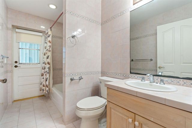 16035 SW 173rd Ave, Miami, FL 33187
