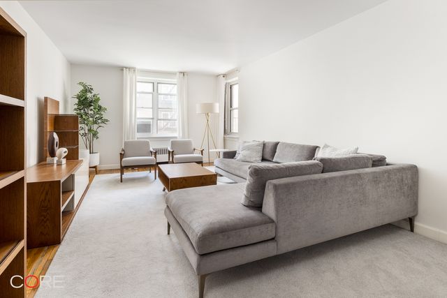 7610 34th Ave Apt 3A, New York City, NY 11372