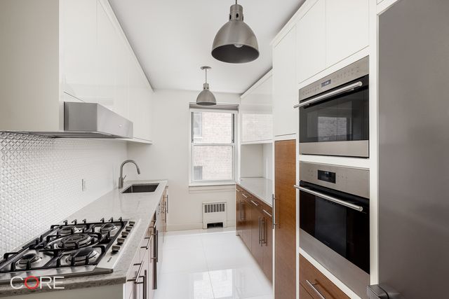7610 34th Ave Apt 3A, New York City, NY 11372