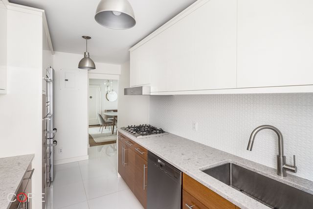 7610 34th Ave Apt 3A, New York City, NY 11372