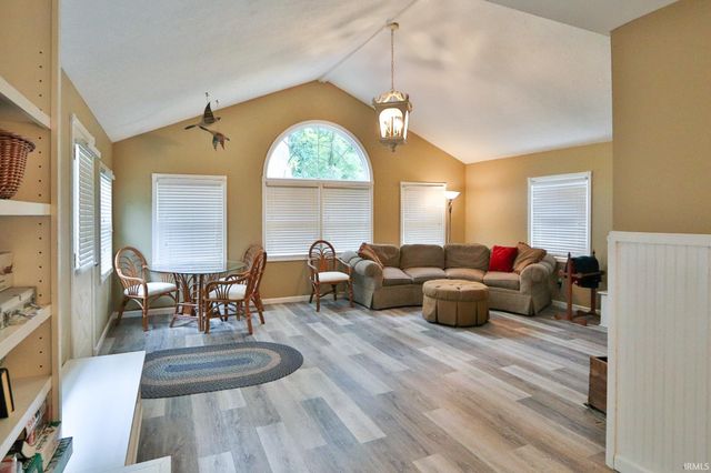 3291 E Stahl Road, Monticello, IN 47960