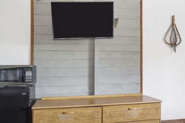 982 Indian Point Road Block Of 10, Branson, MO 65616