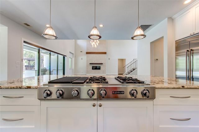 94 Gildwood Place, Tomball, TX 77375