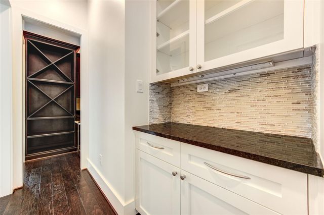 94 Gildwood Place, Tomball, TX 77375